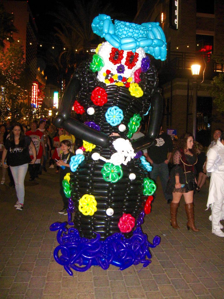Balloon costume for the linq